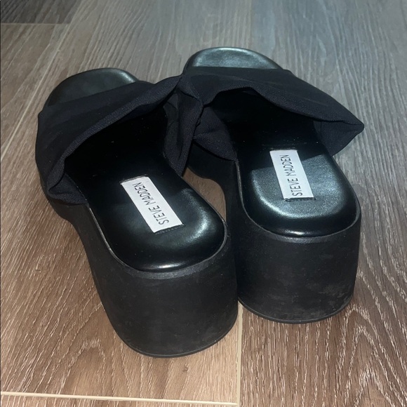 Steve Madden Black Women's Mules - Picture 2 of 4